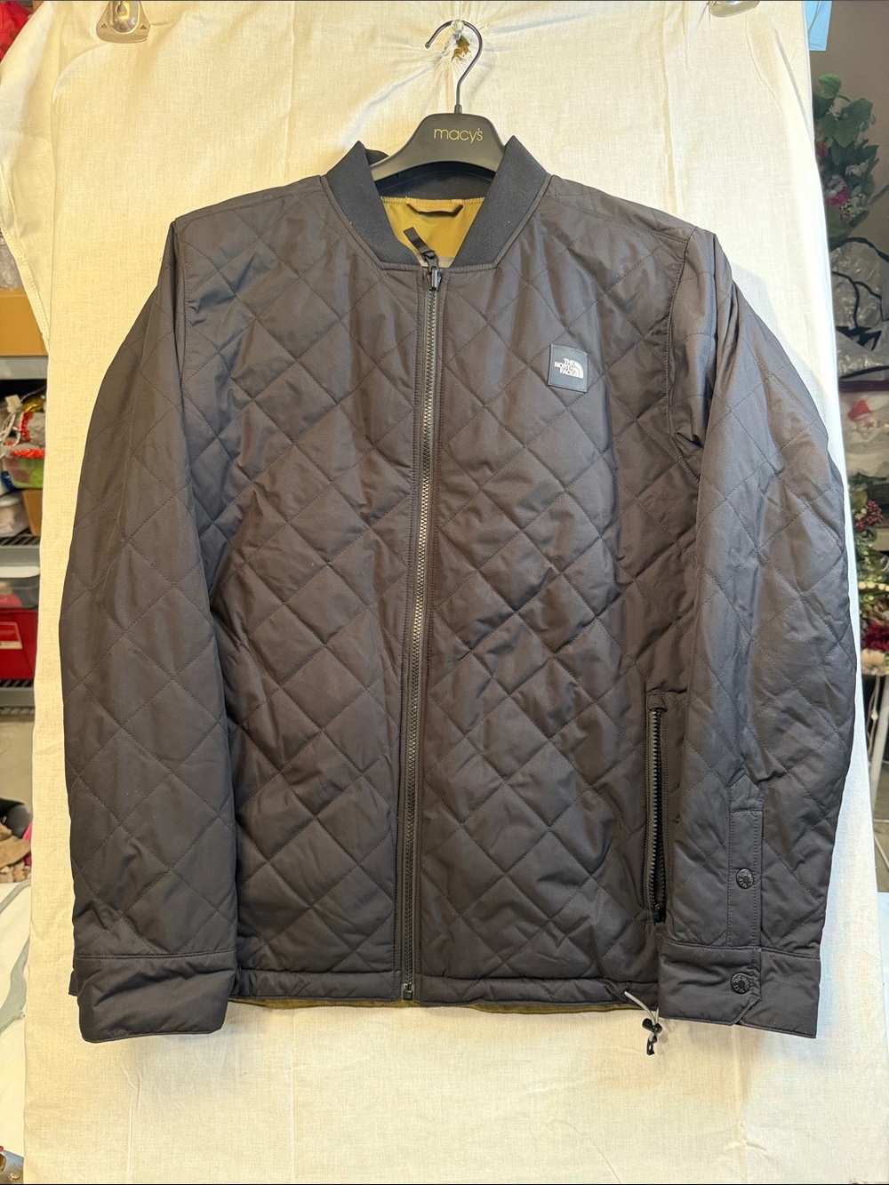 The North Face Men's Quilted reversible Bomber Jacket - Black/Green XL